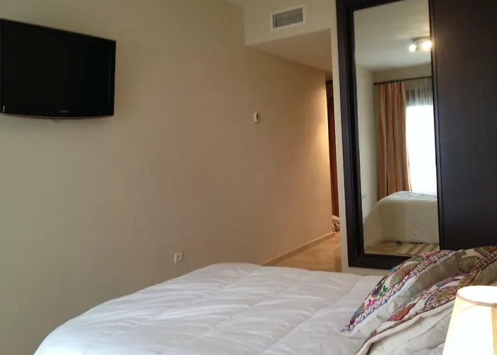 Tu Hogar En Ronda, La Ciudad Sonada