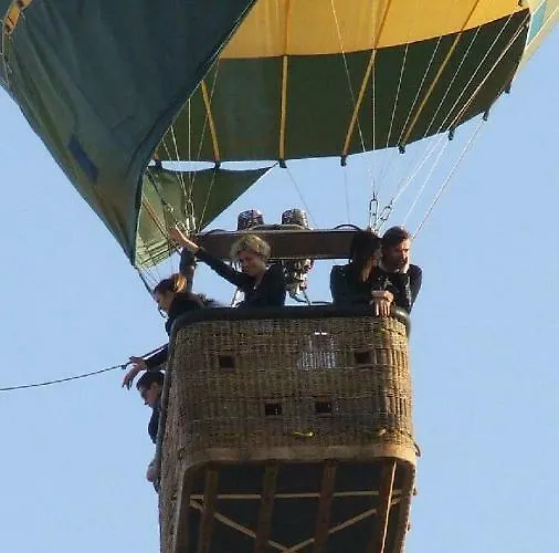 Tu Hogar En Ronda, La Ciudad Sonada