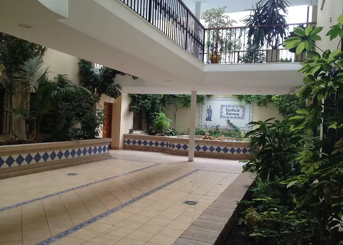 Tu Hogar En Ronda, La Ciudad Sonada דירה