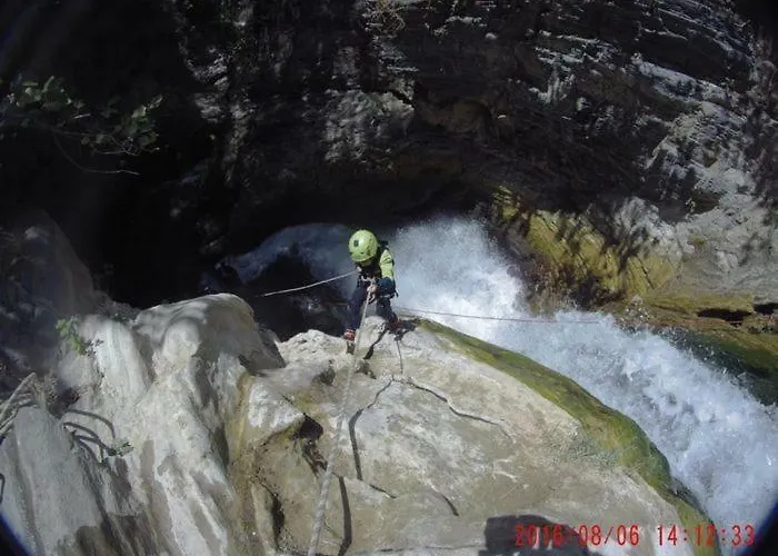 Tu Hogar En Ronda, La Ciudad Sonada דירה
